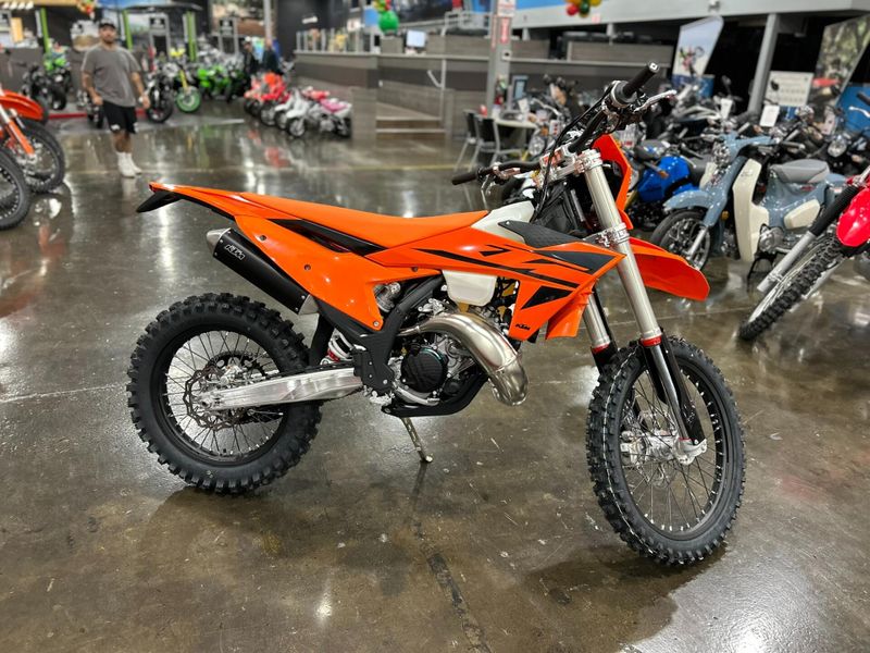 New 2025 KTM 150 XC-W Image 7