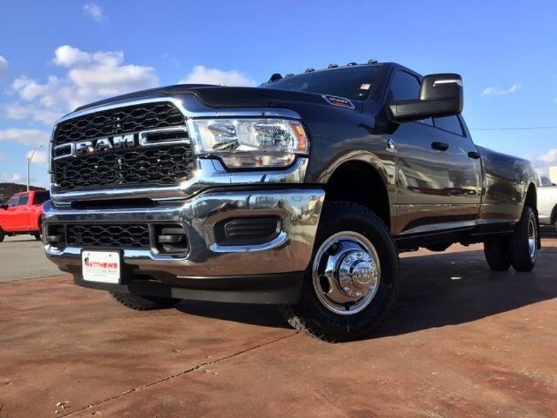 2024 RAM 3500 Tradesman Crew Cab 4x4 8