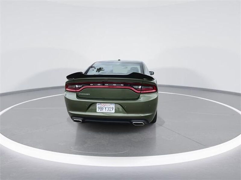 2022 Dodge Charger SXTImage 7