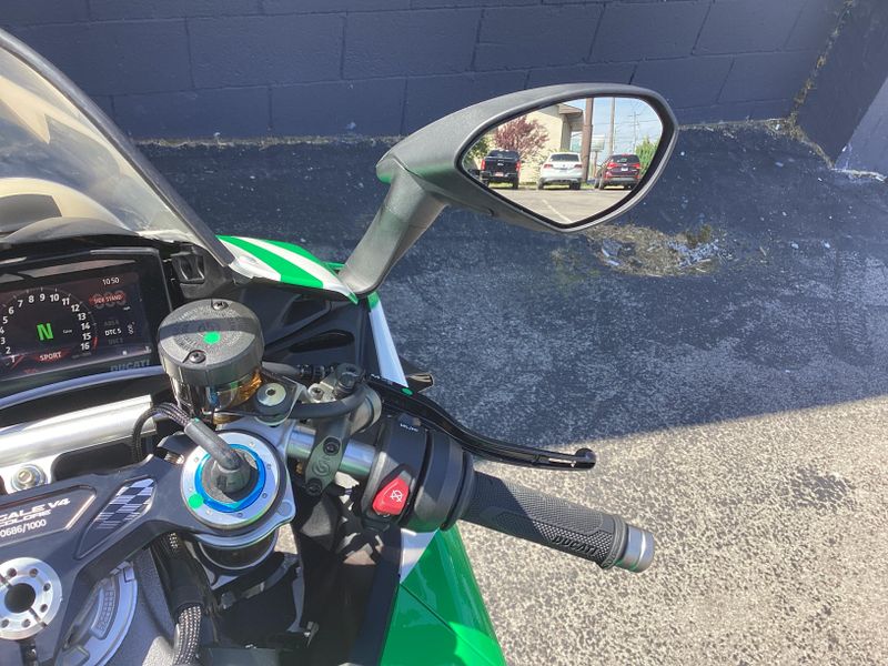 New 2025 Ducati Panigale V4 