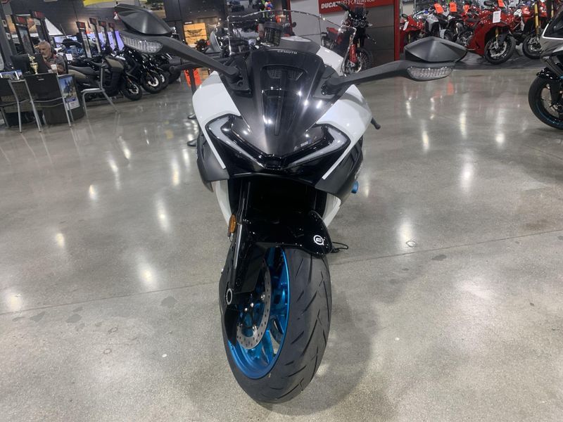 New 2025 CFMOTO 675SS Image 25