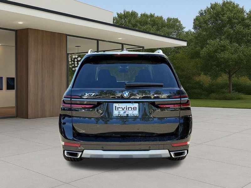 New 2026 BMW X7 xDrive40iImage 10