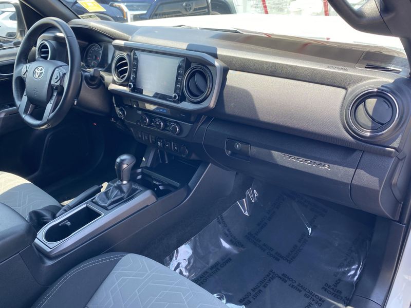 Used 2022 Toyota Tacoma TRD Off-RoadImage 9