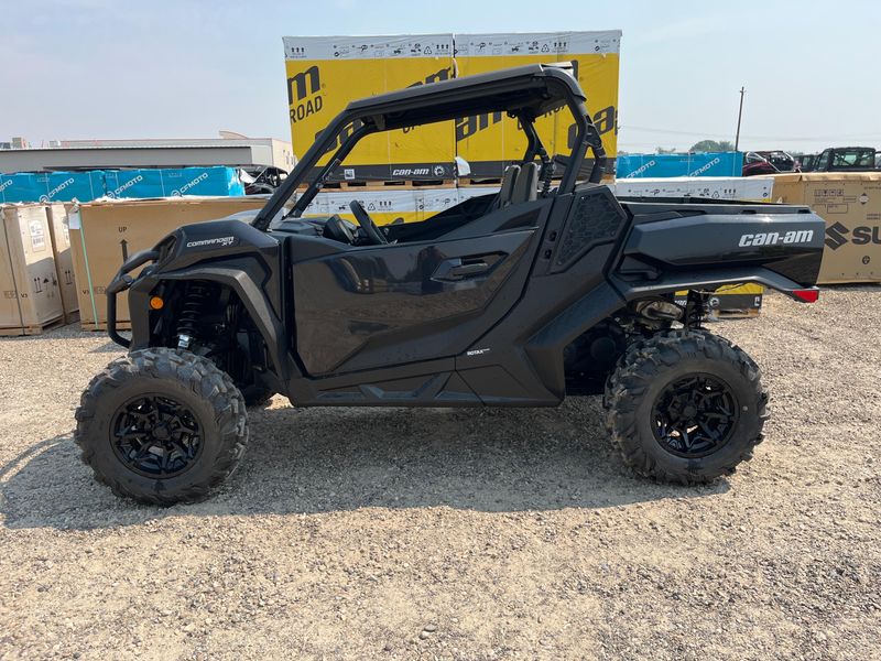 New 2026 Can-Am COMMANDER XT 700 Image 8
