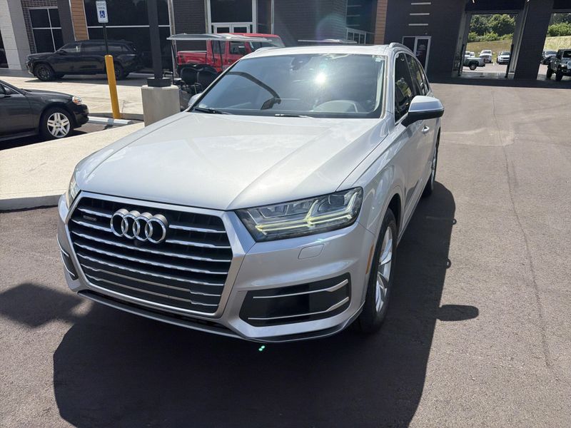 Used 2017 Audi Q7 Premium PlusImage 3