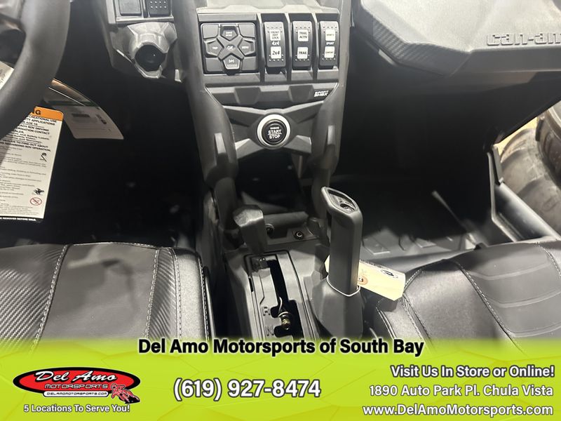 New 2025 Can-Am MAVERICK X3 MAX X RS TURBO RR SMART-SHOX Image 4