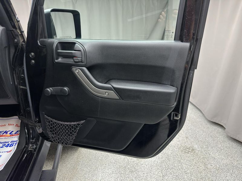 Used 2016 Jeep Wrangler JK SportImage 13