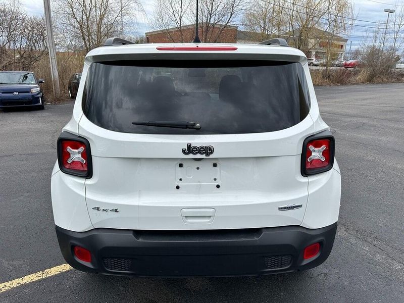 2022 Jeep Renegade LatitudeImage 14