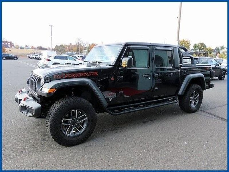 2024 Jeep Gladiator MojaveImage 1