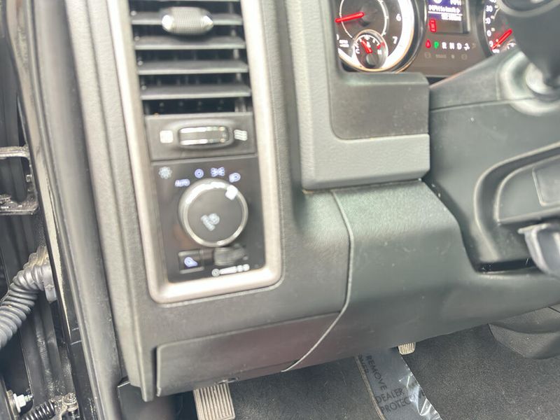 Used 2018 RAM 1500 ExpressImage 12