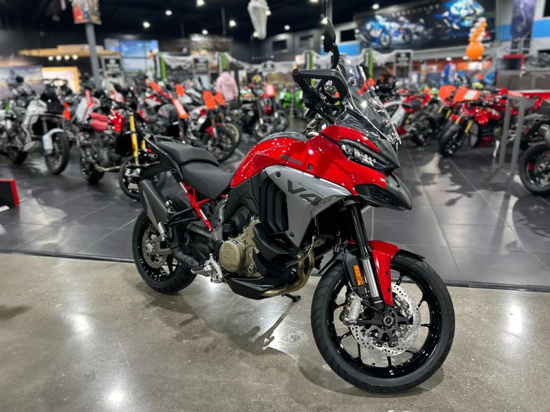 New 2025 Ducati MULTISTRADA V4 Image 4