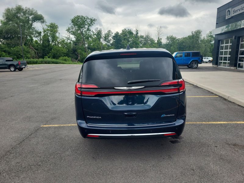 Used 2023 Chrysler Pacifica Hybrid LimitedImage 14