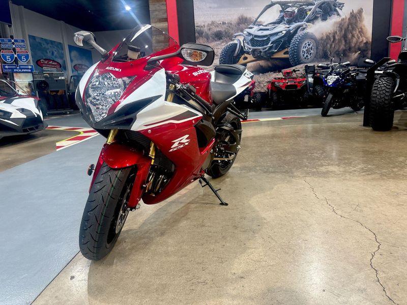 New 2027 Suzuki GSX-R750 Image 10