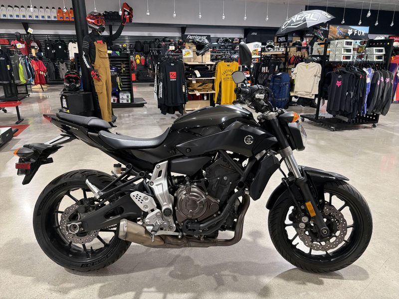 Used 2016 Yamaha FZ-07 Image 18