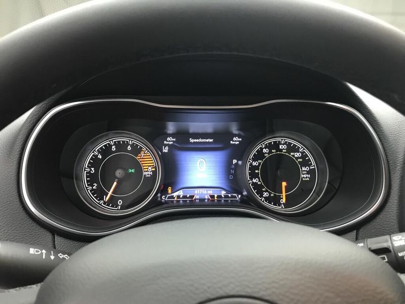 Used 2022 Jeep Cherokee TrailhawkImage 10