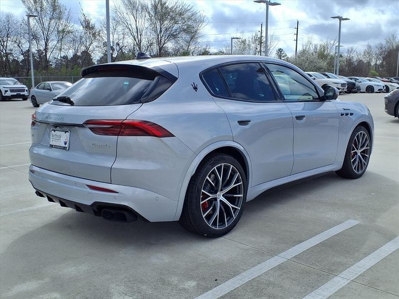 New 2026 Maserati Grecale ModenaImage 7