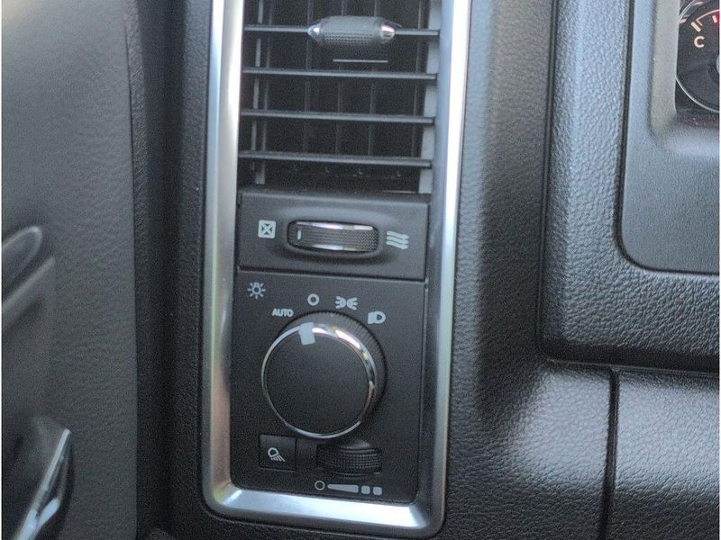 2023 RAM 1500 Classic SLTImage 25