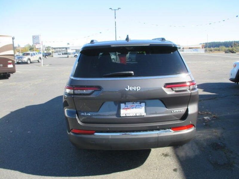 Used 2024 Jeep Grand Cherokee L LimitedImage 7