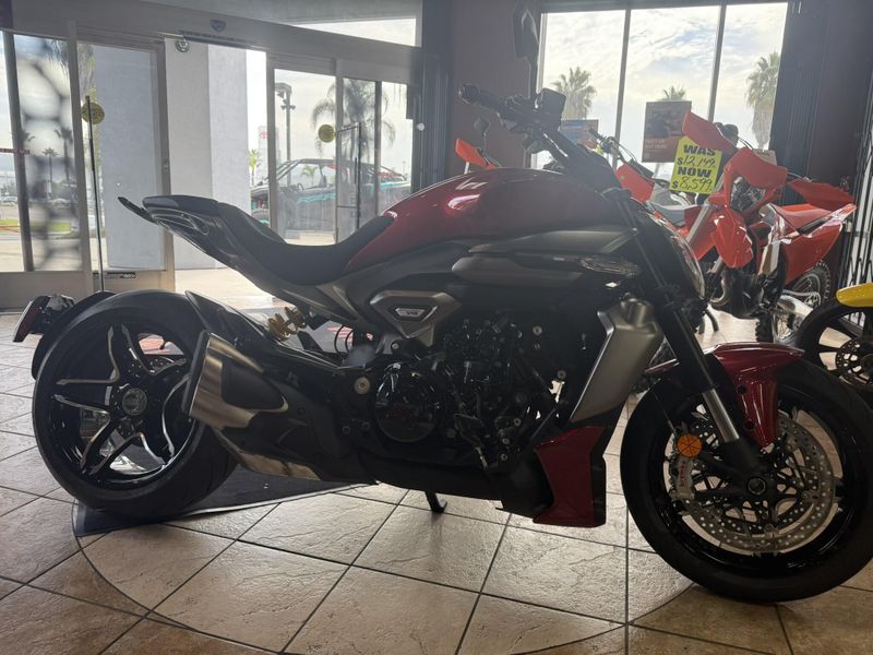 New 2026 Ducati X DIAVEL V4 Image 3