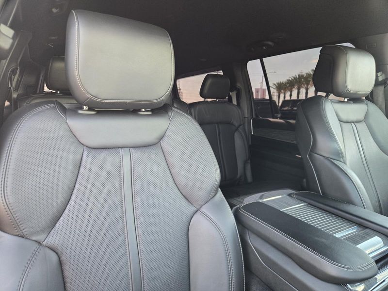2022 Jeep Wagoneer Series II 4x4