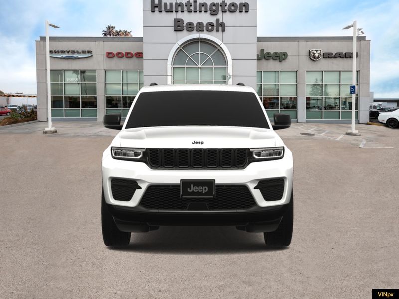 2025 Jeep Grand Cherokee Altitude 4x2Image 12