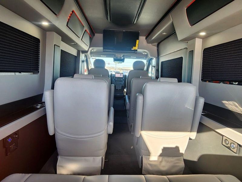 2024 RAM Promaster 2500 Slt+ Window Van High Roof 159