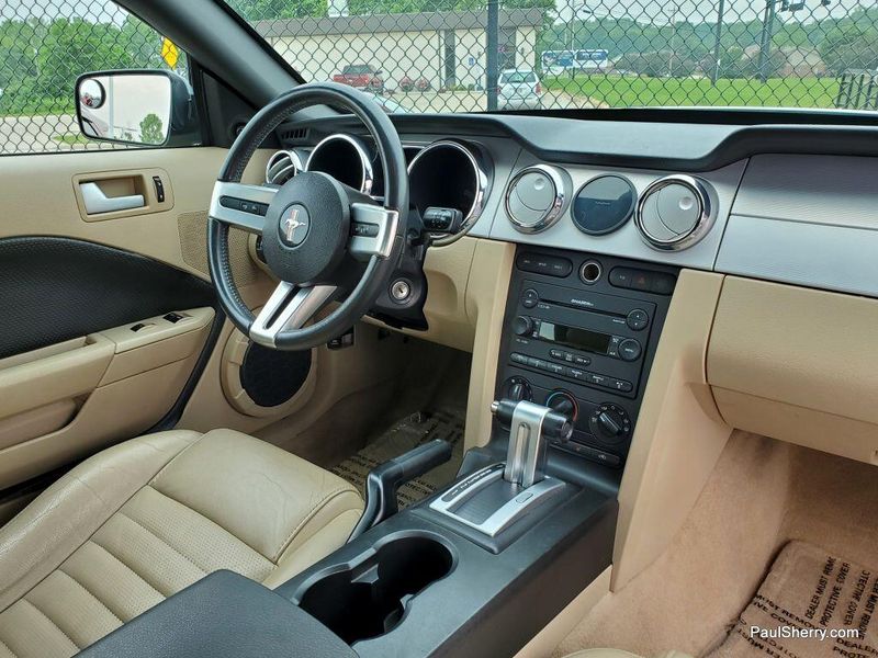 2007 Ford Mustang GT PremiumImage 10
