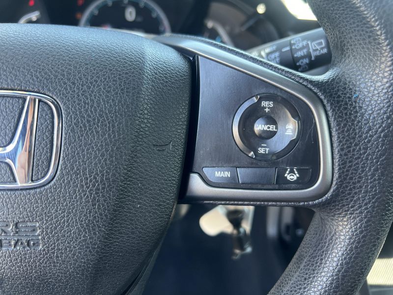2019 Honda Civic Hatchback LXImage 11