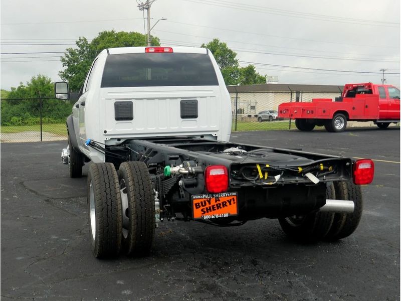 2024 RAM 5500 Tradesman Chassis Crew Cab 4x4 84