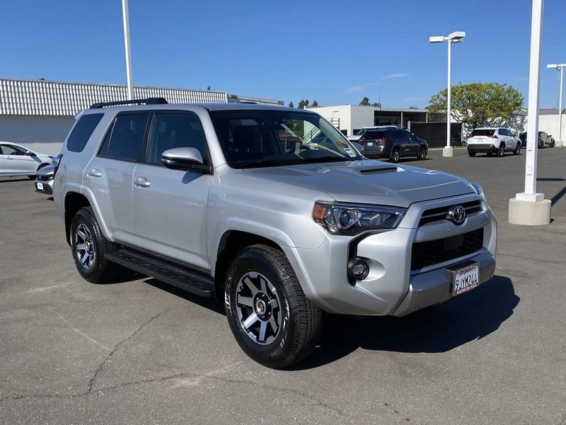 2023 Toyota 4Runner TRD Off-Road PremiumImage 2