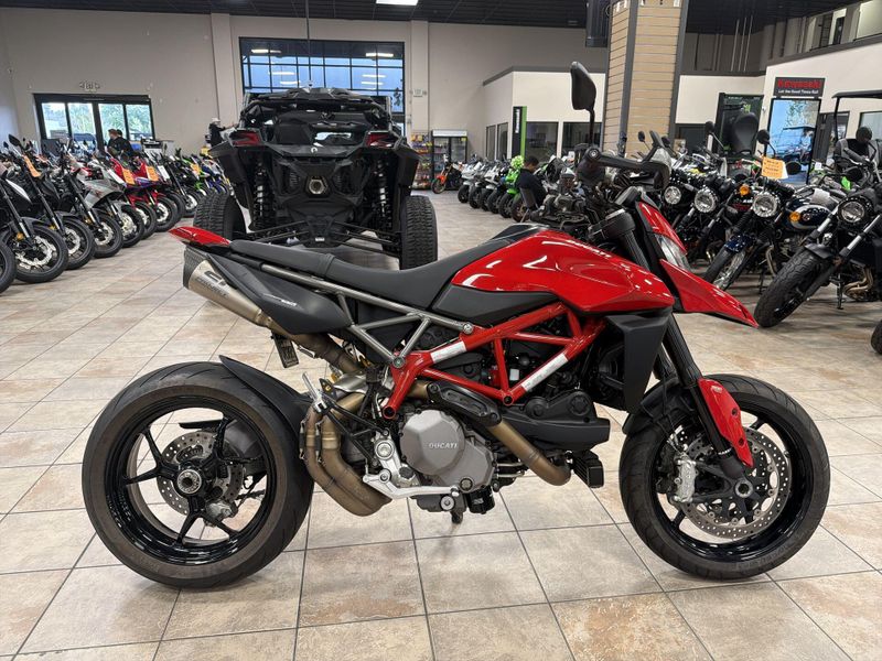 Used 2020 Ducati HYPERMOTARD 950 Image 18