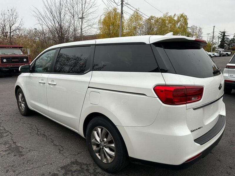 2020 Kia Sedona LXImage 13