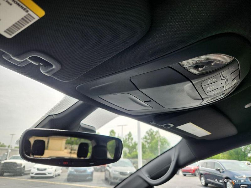 New 2025 Chrysler Voyager LxImage 39
