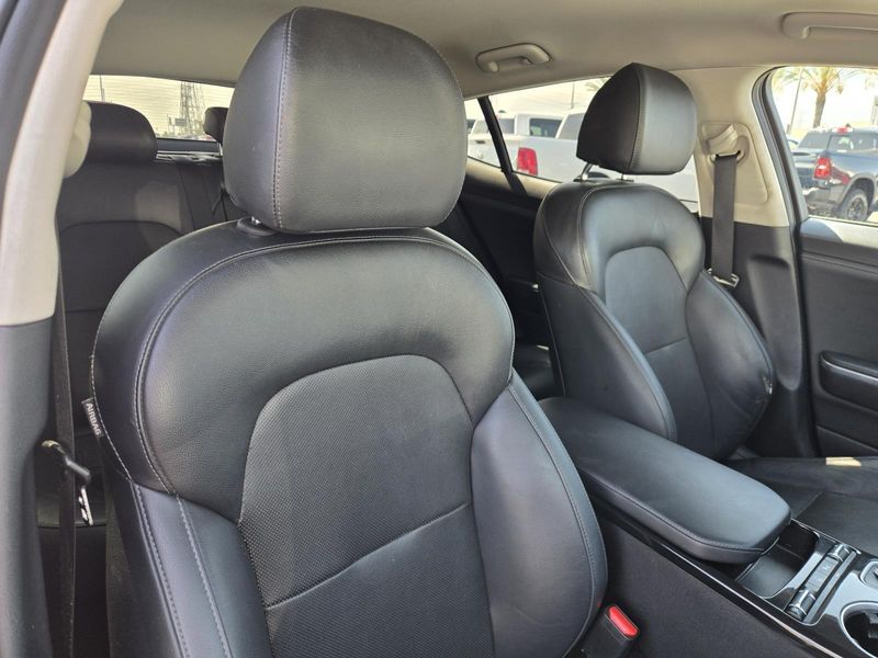 Used 2019 Kia Stinger Base RWD