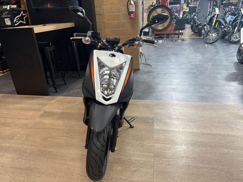 Used 2022 Kymco SUPER 8 150X Image 12