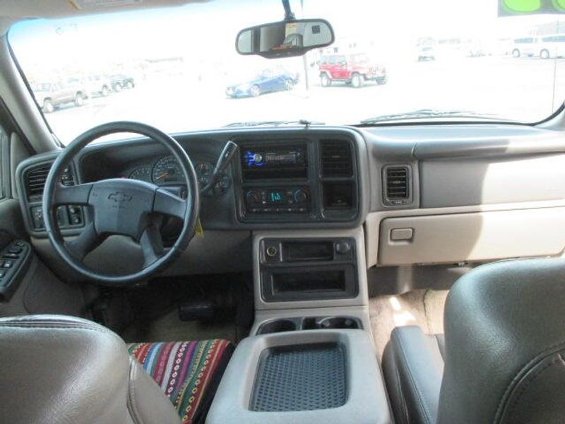 2003 Chevrolet Tahoe LTImage 27