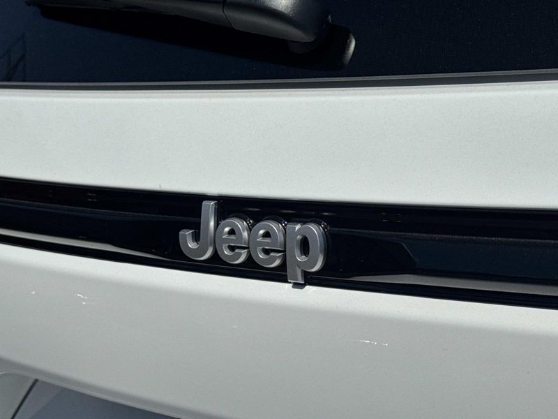 New 2026 Jeep Grand Cherokee Laredo X 4x2
