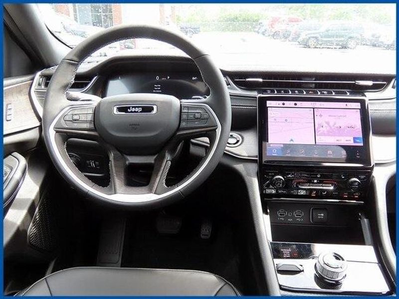 New 2025 Jeep Grand Cherokee LimitedImage 11