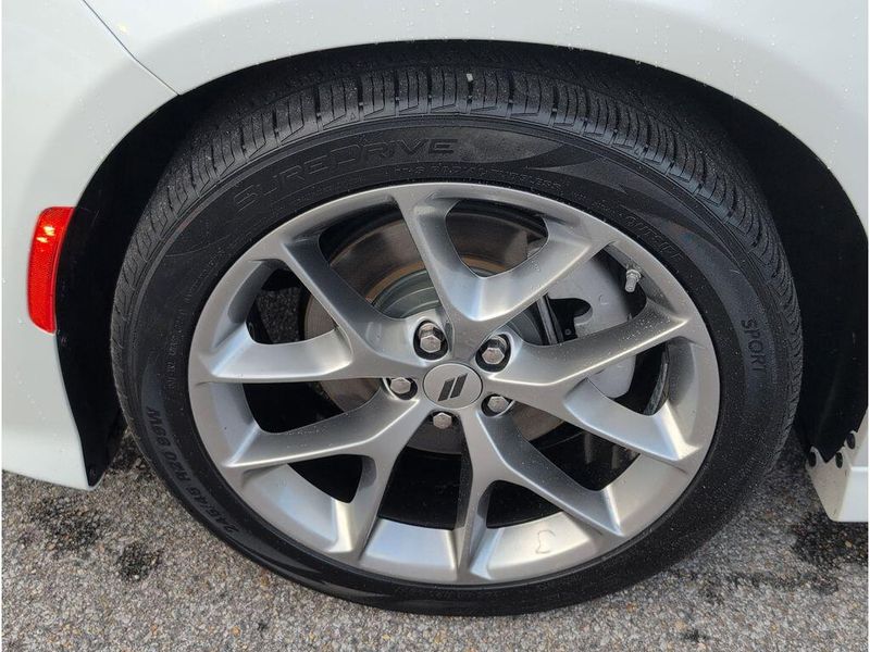 Used 2023 Dodge Charger GTImage 9