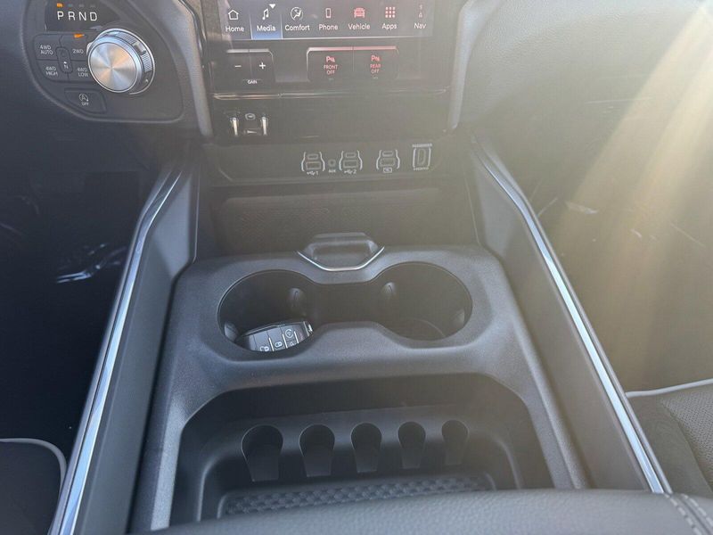 2025 RAM 1500 LaramieImage 22