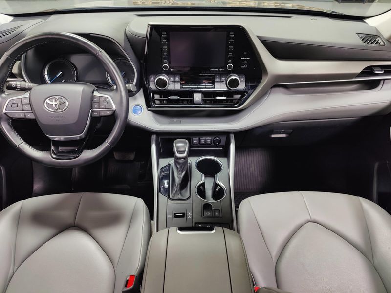 2021 Toyota Highlander Hybrid XLE AWD w/Sunroof/NavImage 20