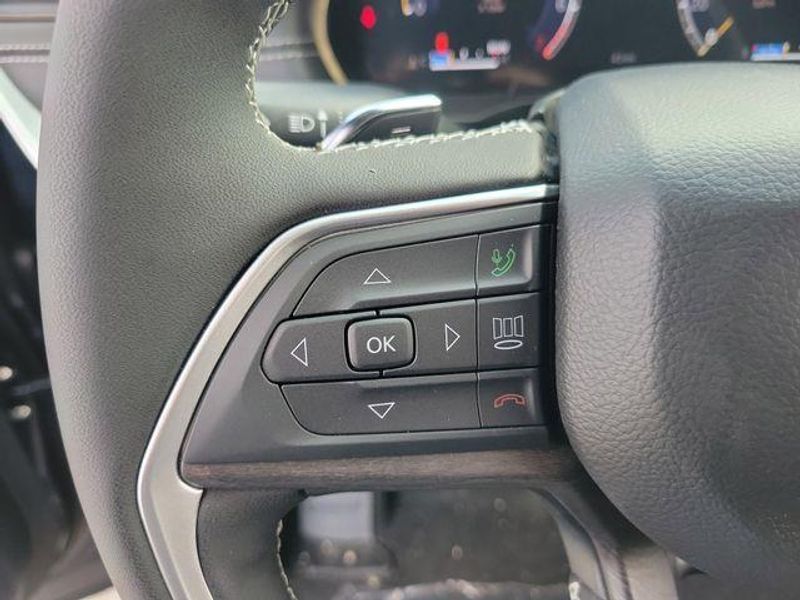 New 2026 Jeep Grand Cherokee Laredo
