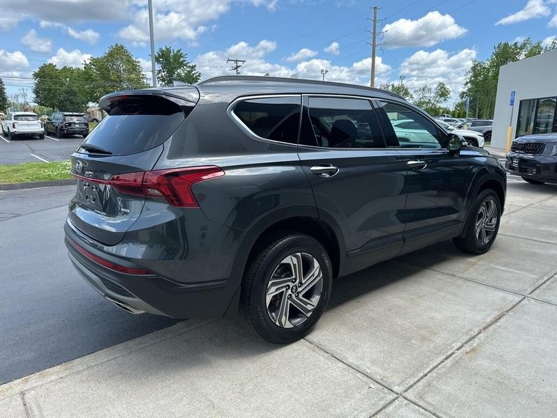 2023 Hyundai Santa Fe SELImage 5