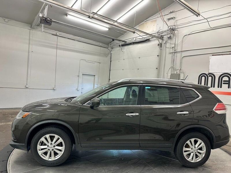 2016 Nissan Rogue SVImage 13