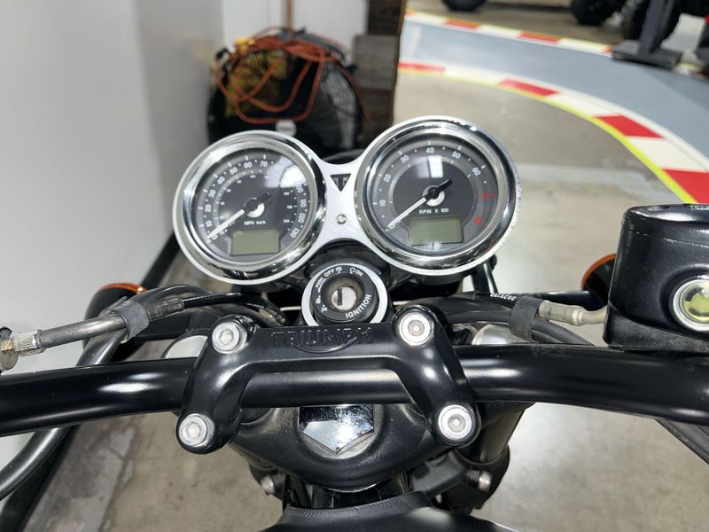 Used 2016 Triumph Bonneville T120 Black Base Image 11