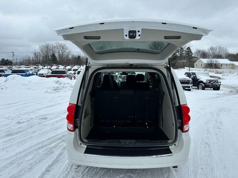 2019 Dodge Grand Caravan SEImage 15