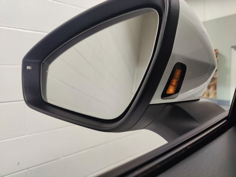 Used 2023 Volkswagen ID.4 Pro S Glass Roof 82kw Long RangeImage 8