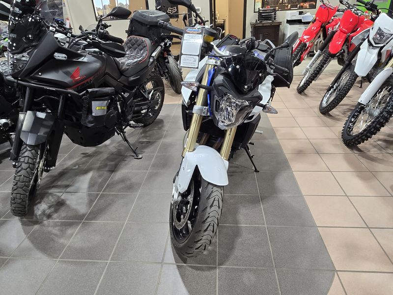 USED 2015 BMW F800R Image 6