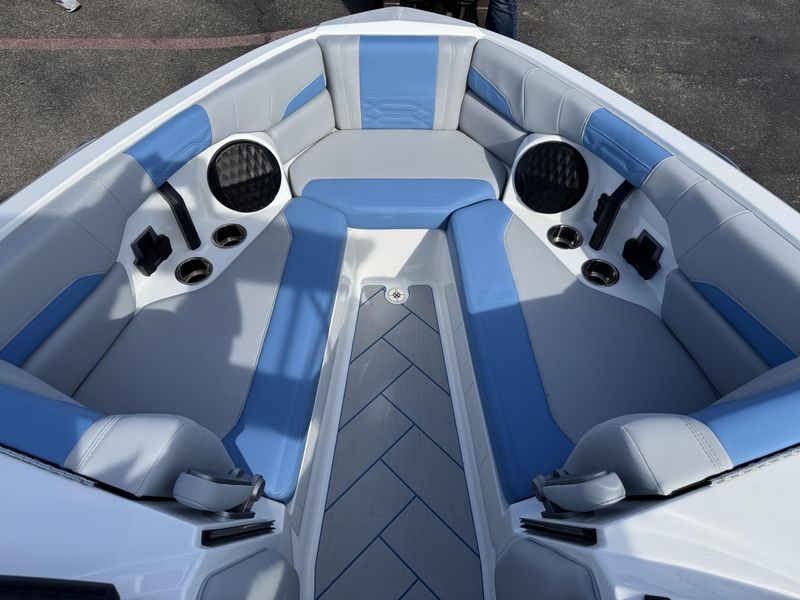 2025 MALIBU WAKESETTER 26 LSV Image 21