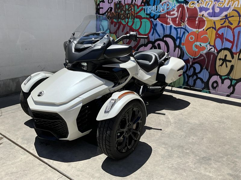 New 2026 Can-Am SPYDER F3 T 1330 Image 8